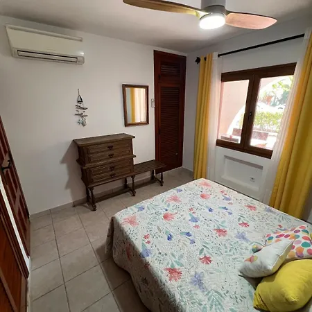 Con Jardin Individual Y Piscina Apartment *